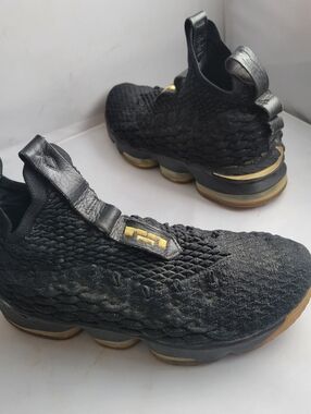 Nike Lebron 15 XV Black Metallic Gold Basketball Athletic Shoes Size 8.5